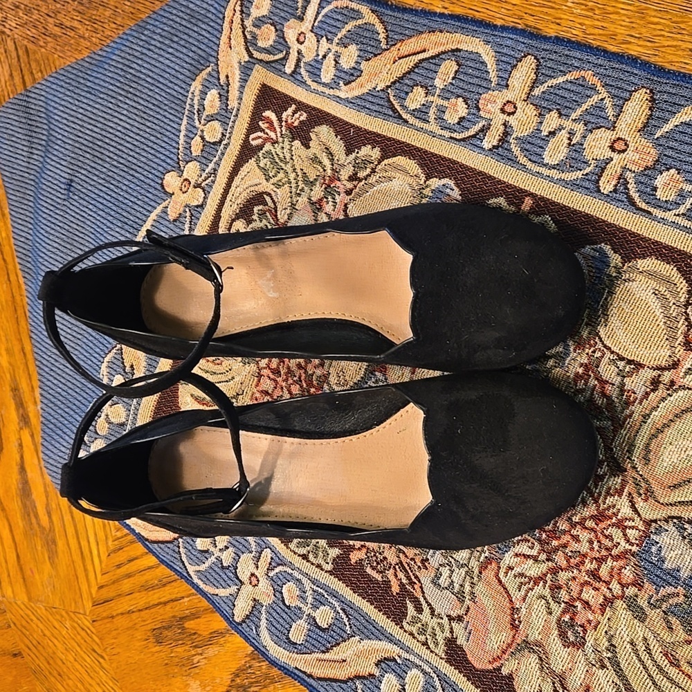 Black Suede Pumps